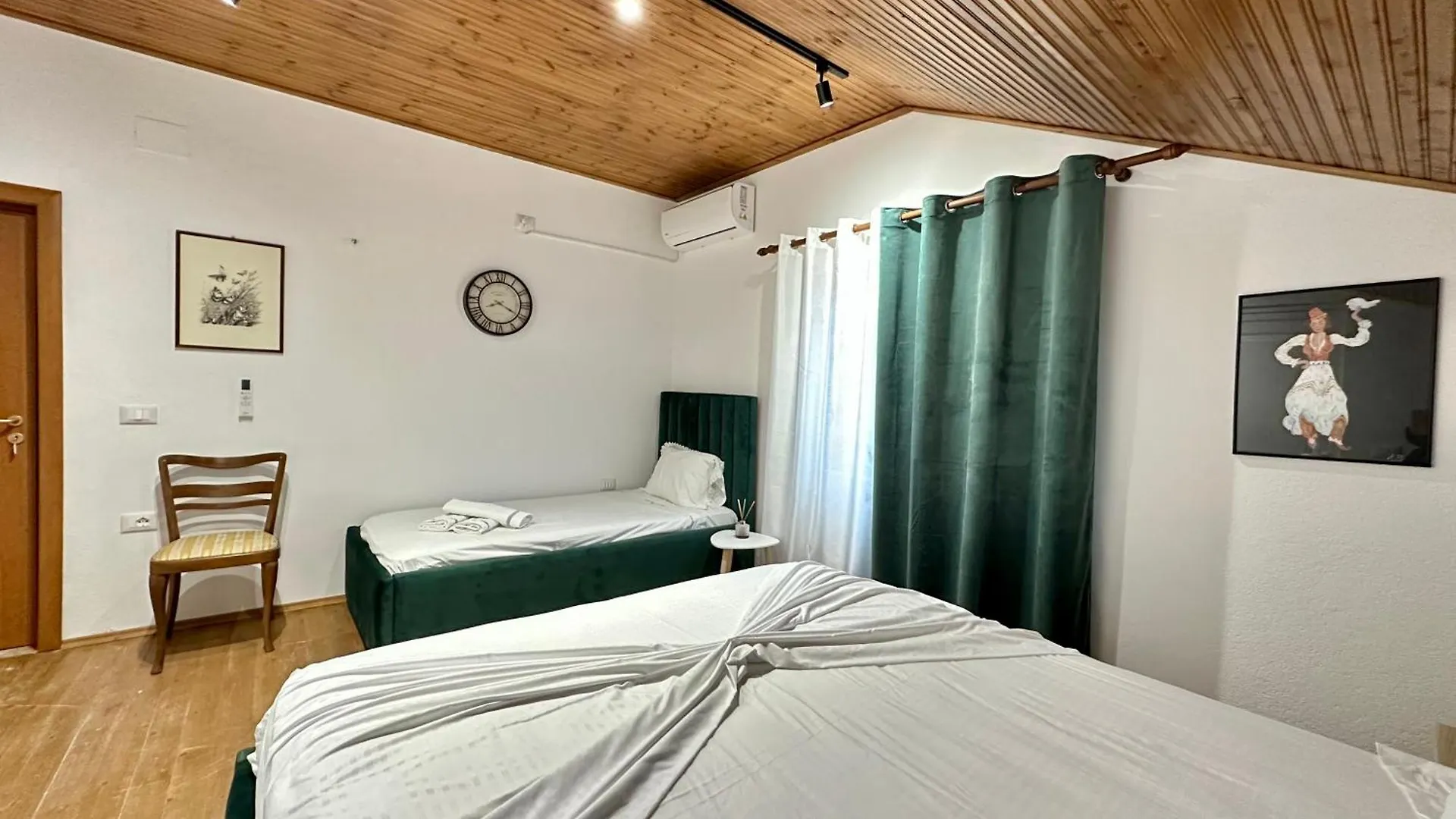 Lakeview Escape Koman Albanië
