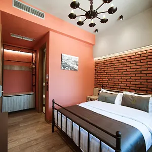 Taverna Devolli Hotel